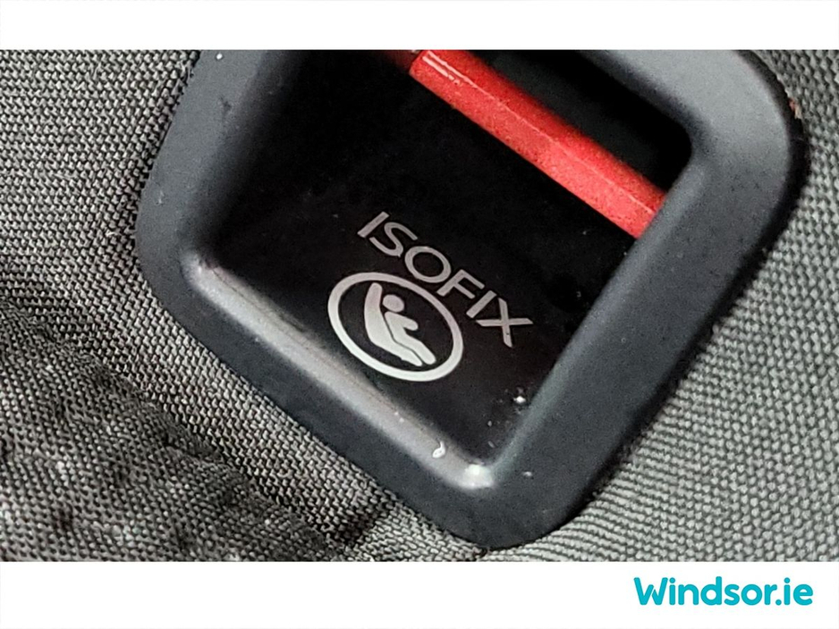 2022 Volkswagen Polo - image 17