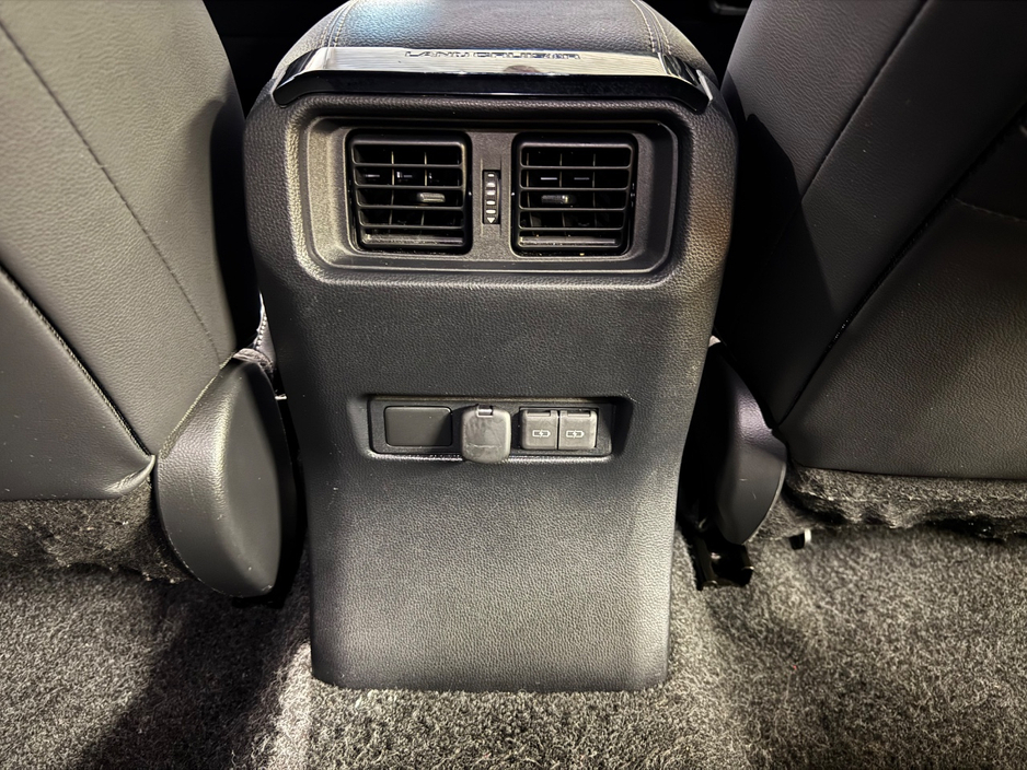 2025 Toyota Landcruiser - image 26