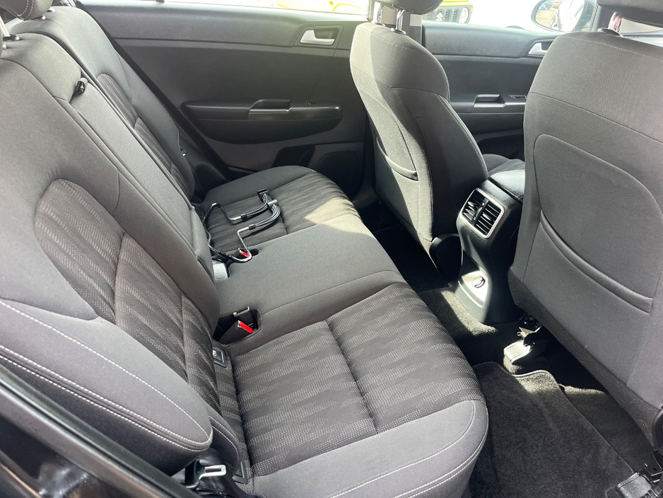 2016 Kia Sportage - image 7