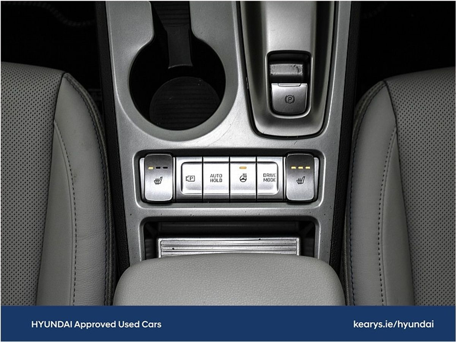 2022 Hyundai Kona EV Premium 64 kWh €22,490