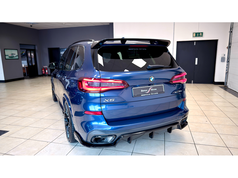 2020 BMW X5 - image 29