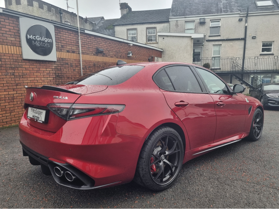 2025 Alfa Romeo Giulia V6 BI-TURBO QUADRIFOGLIO