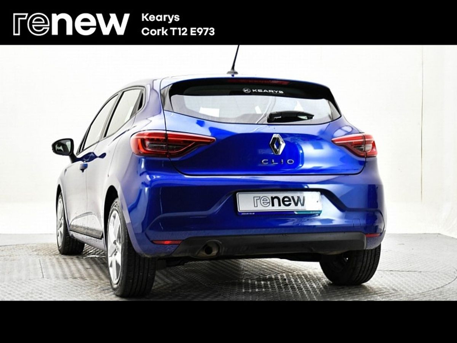 2022 Renault Clio - image 3