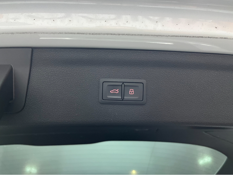 2019 Audi Q3 €23950 2019 AUDI Q3 TFSI 1.4 AUTOMATIC / CRUISE CONTROL / REVERSE CAMERA AND MORE €23,950