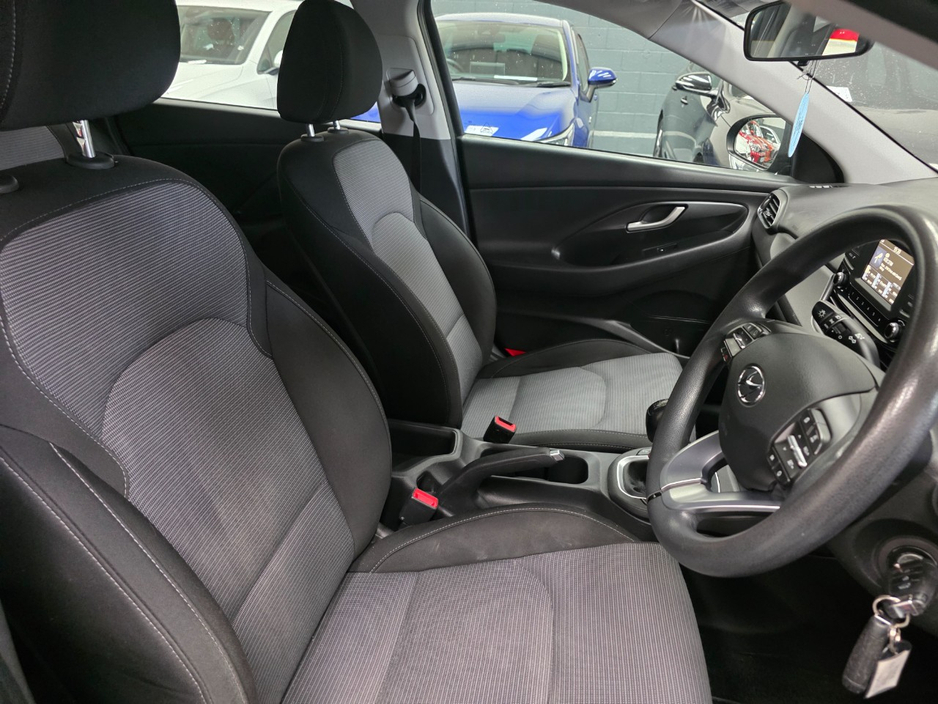 2018 Hyundai i30 - image 11