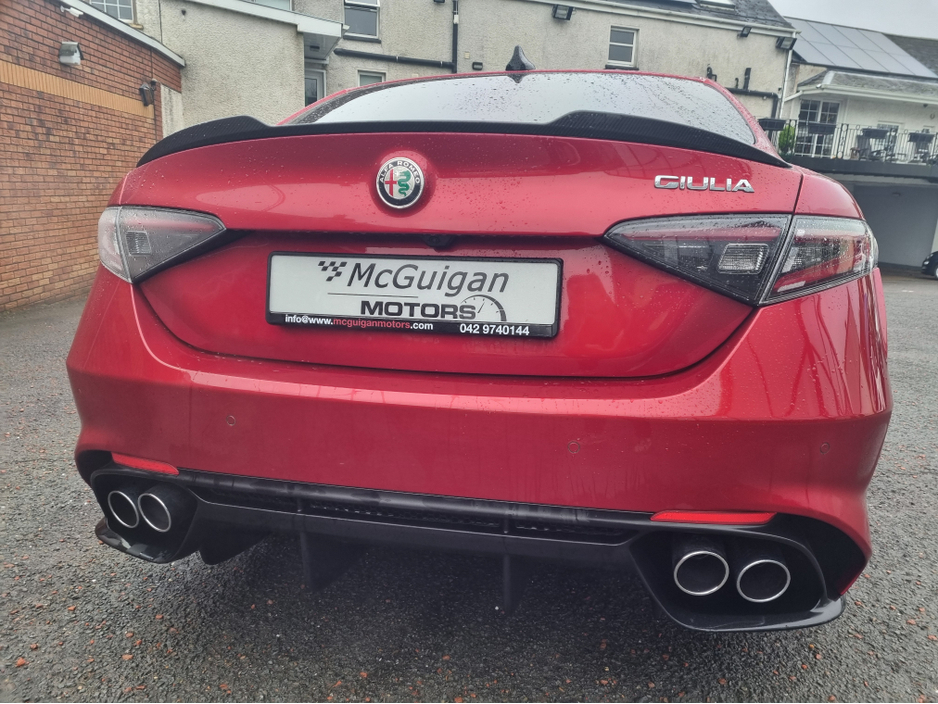 2025 Alfa Romeo Giulia V6 BI-TURBO QUADRIFOGLIO