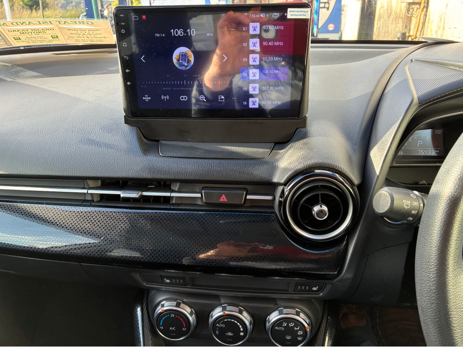 2017 Mazda Demio - image 23