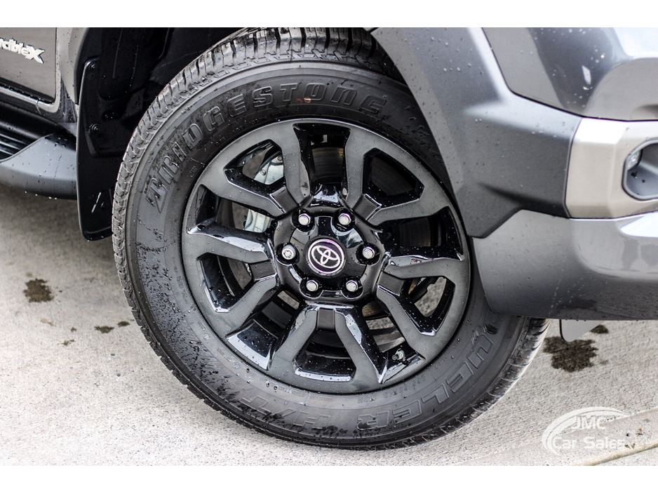 2026 Toyota Hilux - image 6