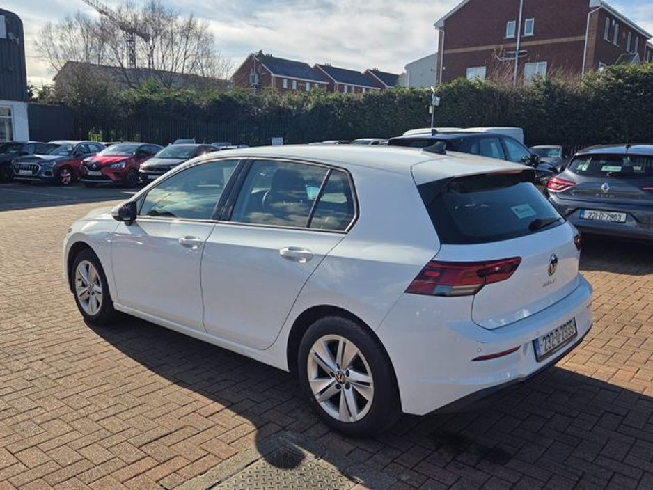 2023 Volkswagen Golf - image 3