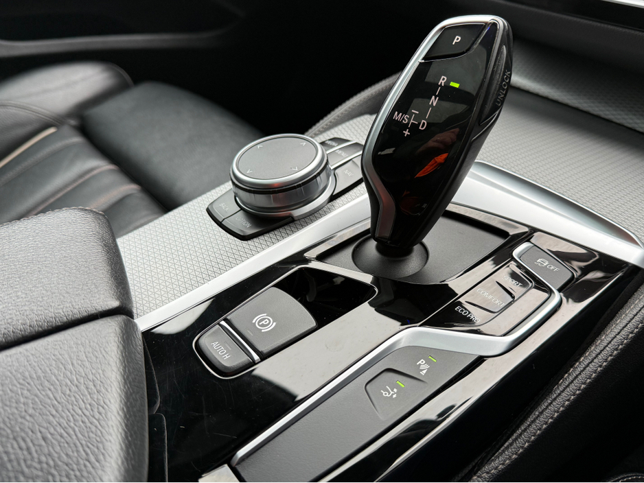 2019 BMW 6 Series - image 24