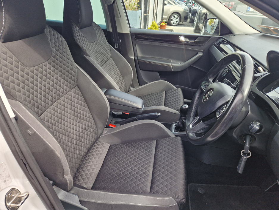 2018 Skoda Rapid - image 12