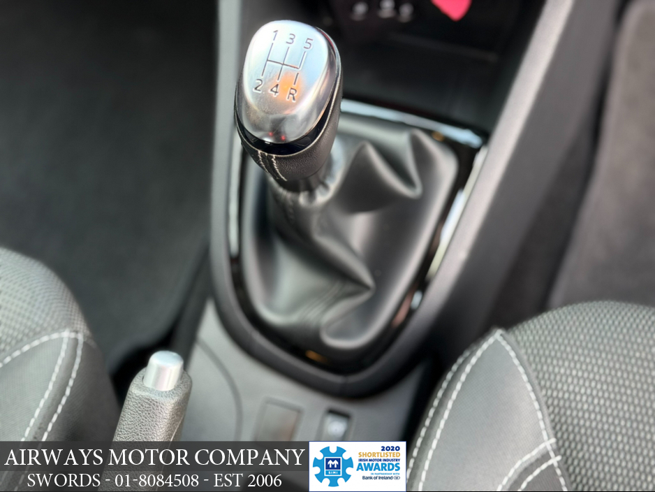 2017 Renault Clio - image 10