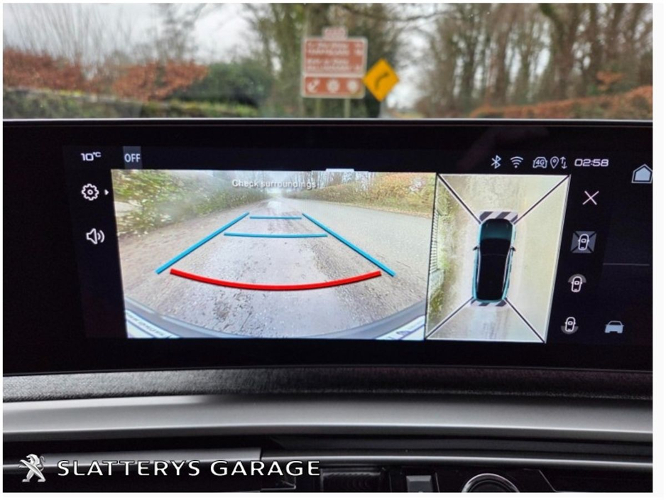 2025 Peugeot 3008 1.2 MHEV PureTech 136bhp eDCS6 Allure €40,995