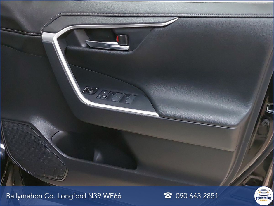 2022 Toyota Rav4 - image 24