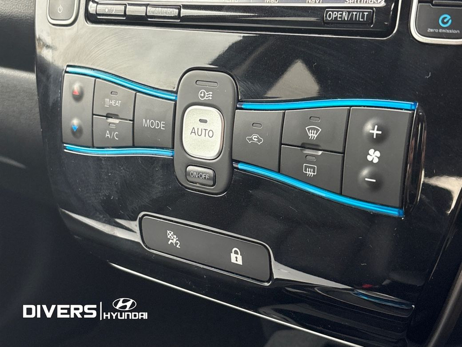 2017 Nissan Leaf - image 25