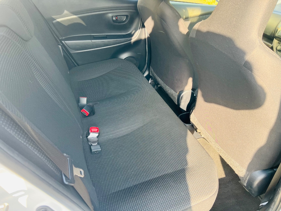 2019 Toyota Vitz - image 16