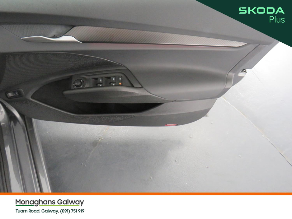 2025 Skoda Enyaq - image 22