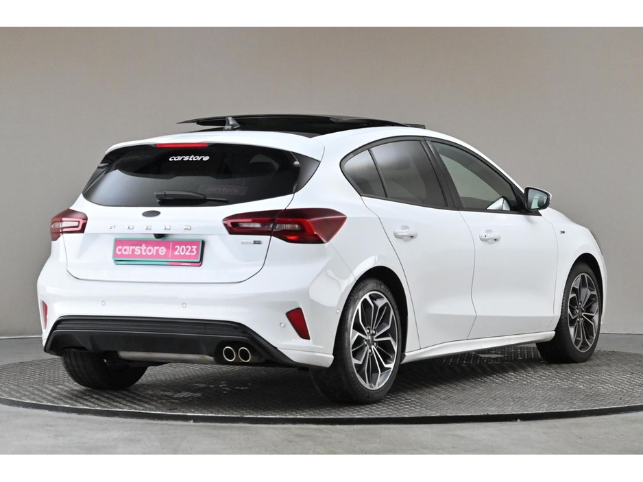 2023 Ford Focus 1.0 TITANIUM 125BHP MHEV *VERY LOW MILEAGE*FULL LEATHER*EL.PAN ROOF*