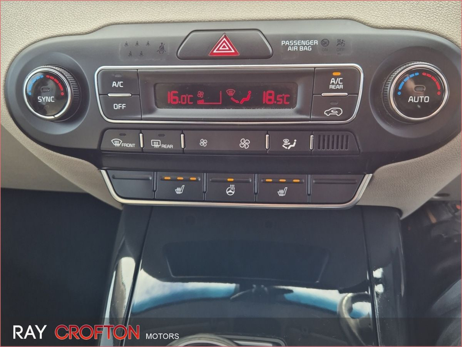 2019 Kia Sorento - image 13