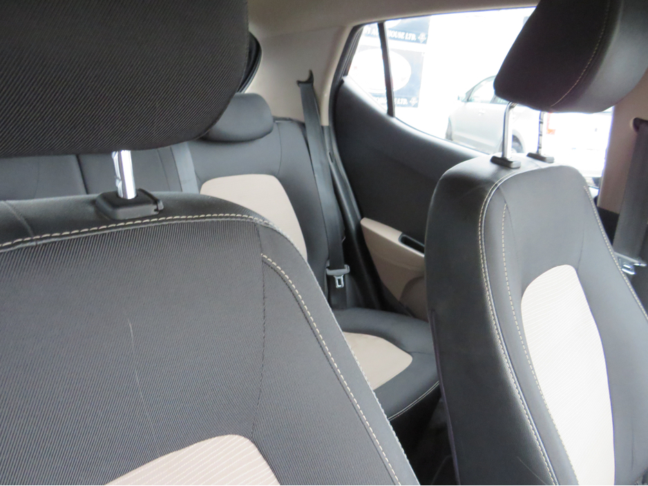 2014 Hyundai i10 5DR LOW MILEAGE PETROL NCT & TAX 26 €5,999