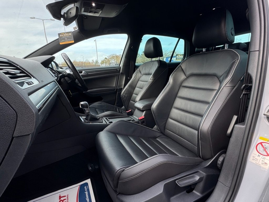 2017 Volkswagen Golf - image 11