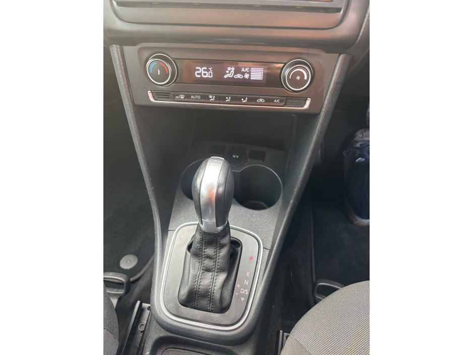 2015 Volkswagen Polo  €11,500