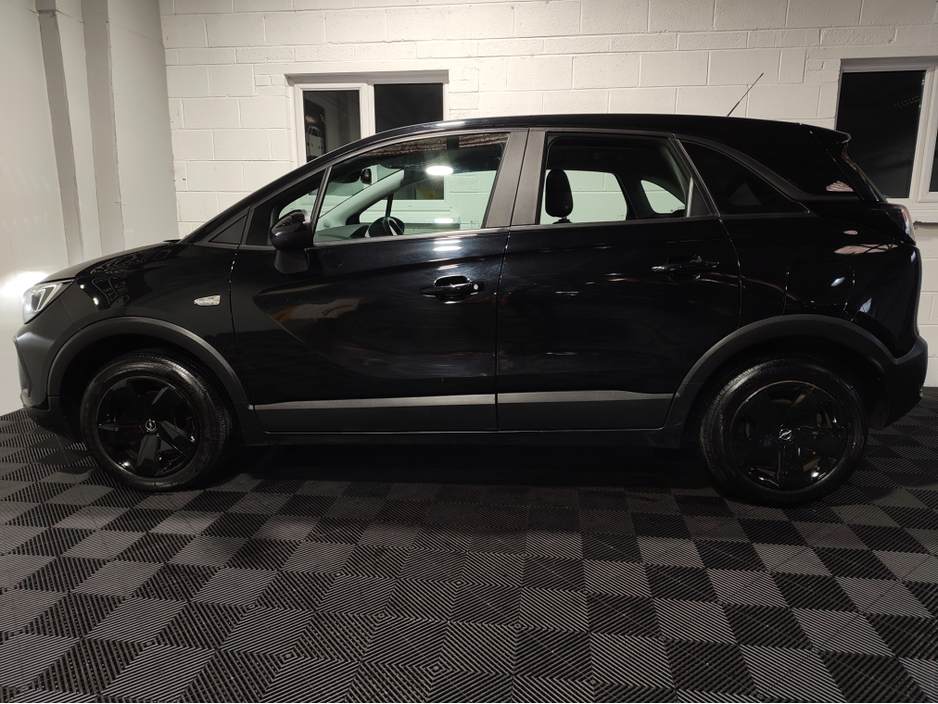 2023 Opel Crossland X - image 16