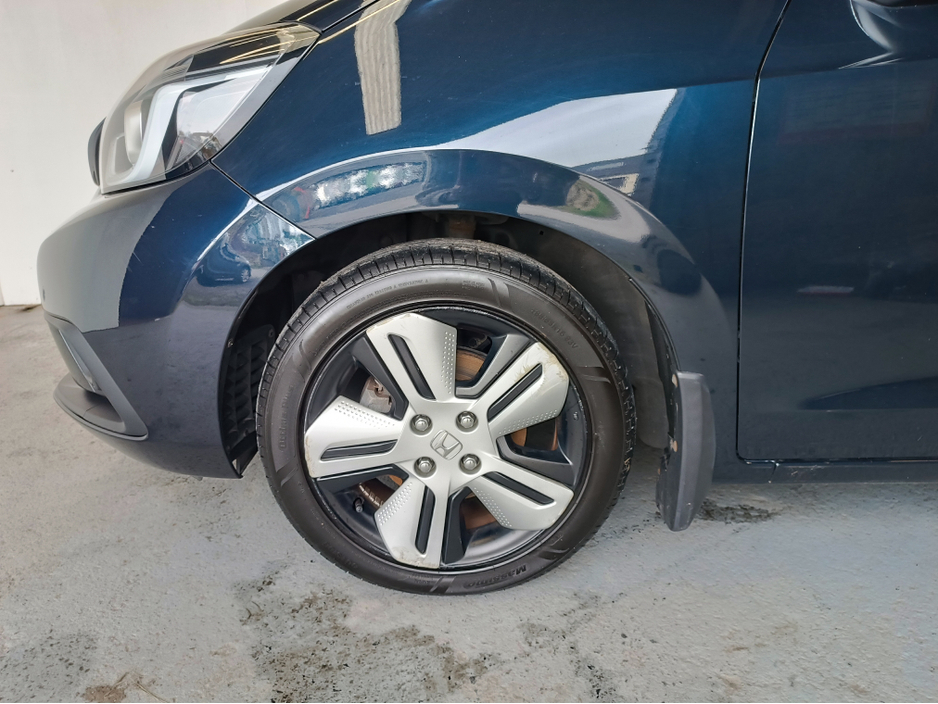 2021 Honda Jazz - image 6