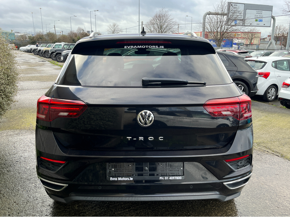 2020 Volkswagen T-Roc R-LINE AUTOMATIC 2.0 DIESEL //HALF LEATHER SEATS//KEYLESS ENRTY//ADAPTIVE CRUISE CONTROL//REVESE CAMERA// €25,950