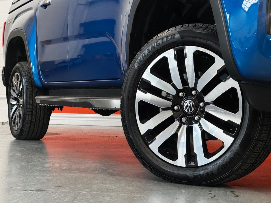 2025 Volkswagen Amarok - image 4