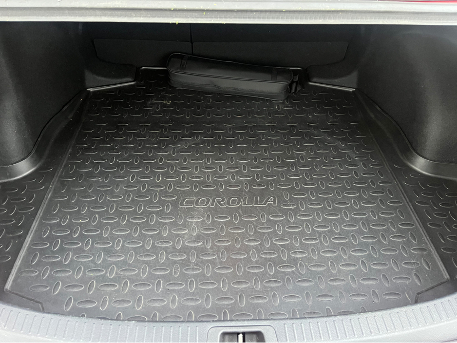 2023 Toyota Corolla - image 12