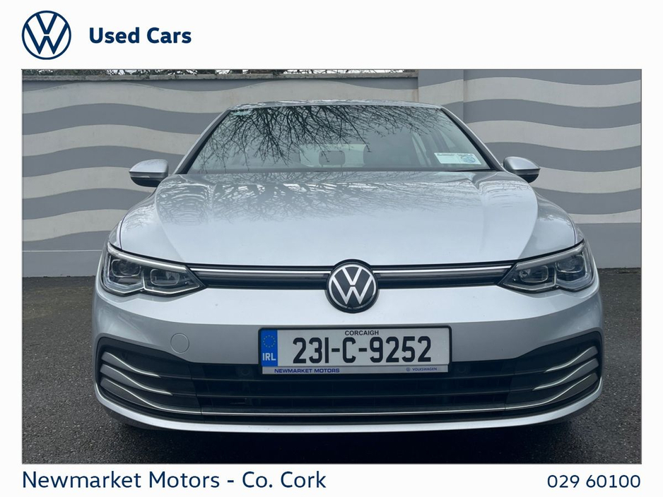2023 Volkswagen Golf - image 12
