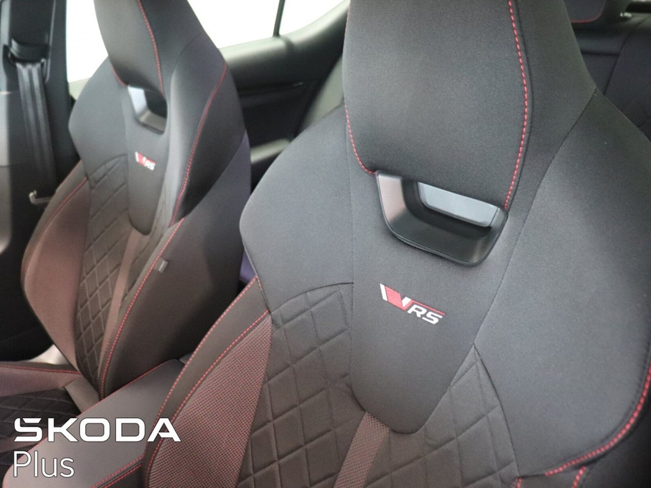 2025 Skoda Octavia - image 22