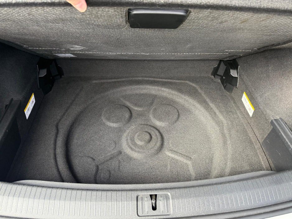 2020 Volkswagen Tiguan - image 33