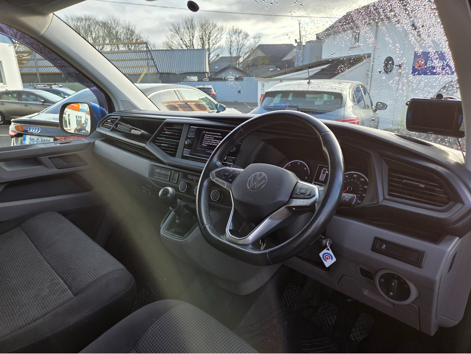 2023 Volkswagen Transporter T28 STARTLINE TDI €25,950