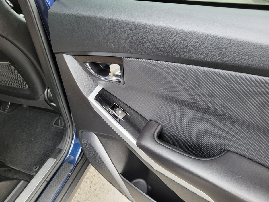 2018 Ssangyong Korando - image 18