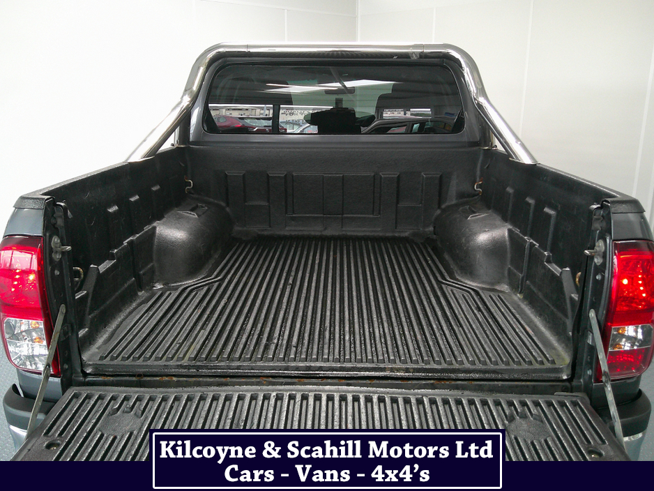 2021 Toyota Hilux - image 21