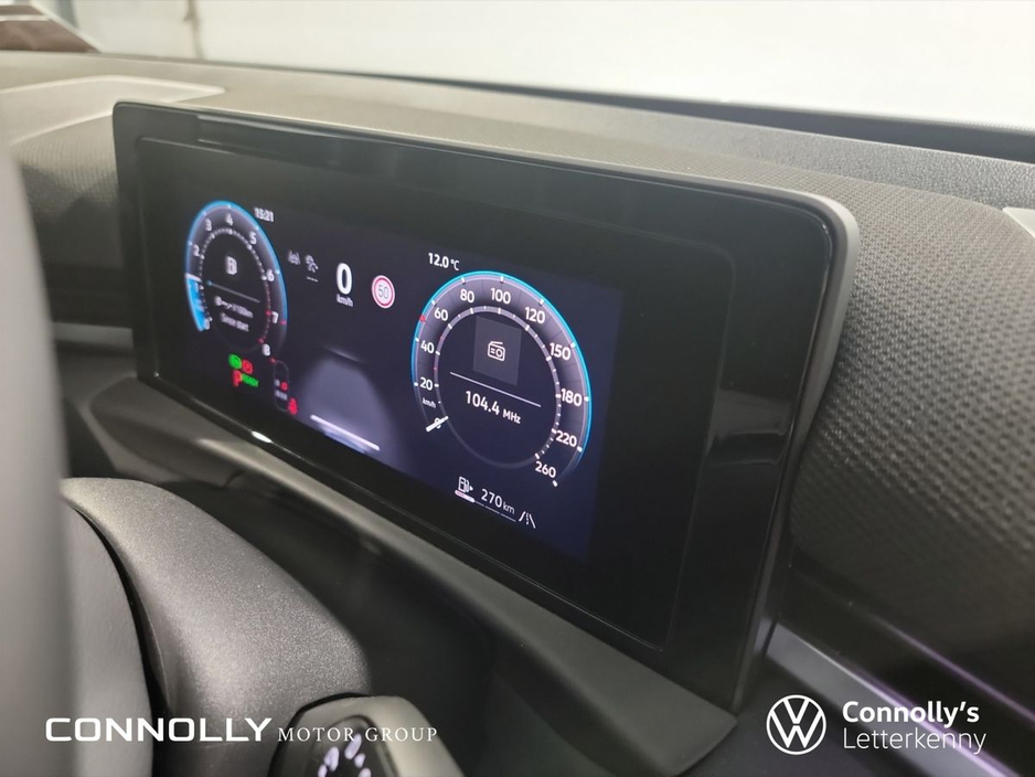 2026 Volkswagen T-Roc - image 18