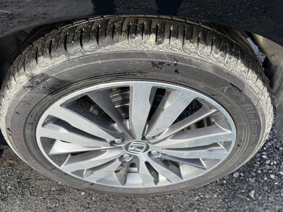 2014 Honda Fit - image 9