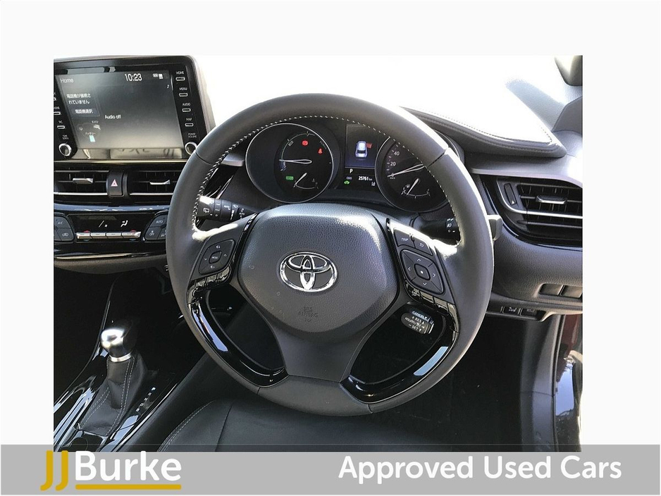 2023 Toyota C-HR - image 11