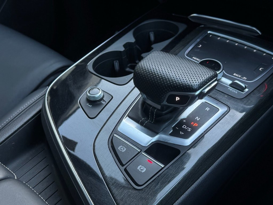 2019 Audi Q7 - image 16