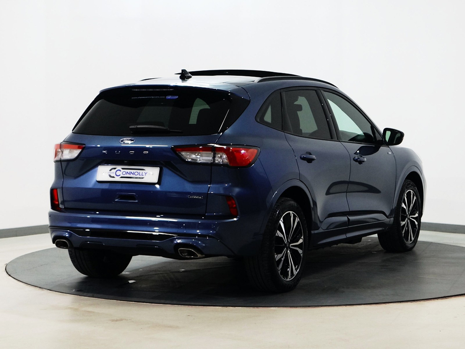 2023 Ford Kuga - image 3