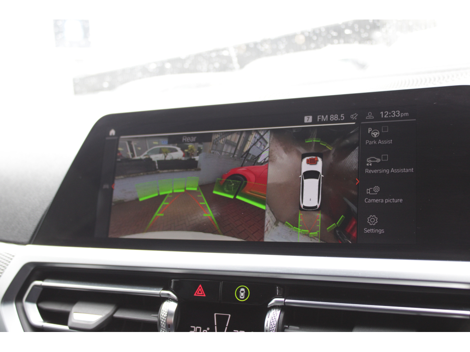 2020 BMW 3 Series - image 14