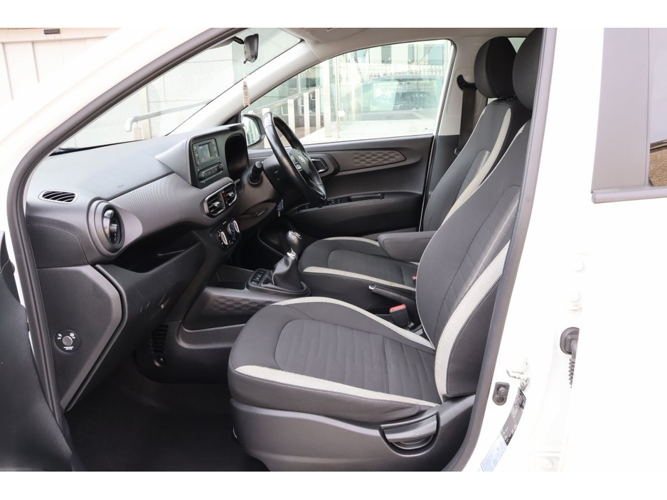 2020 Hyundai i10 - image 13