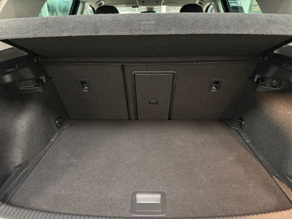 2018 Volkswagen Golf - image 18