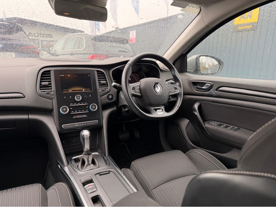 2018 Renault Megane - image 39