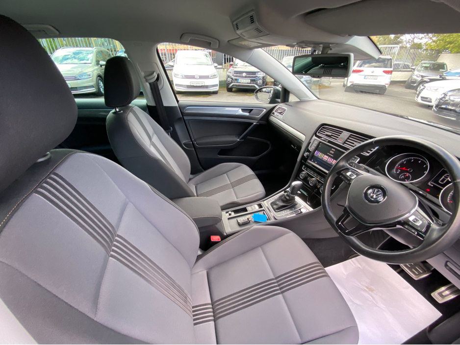 2016 Volkswagen Golf - image 20