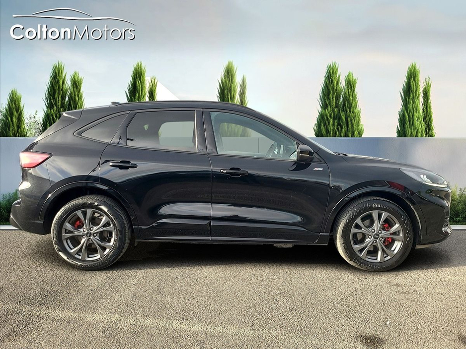 2023 Ford Kuga - image 3