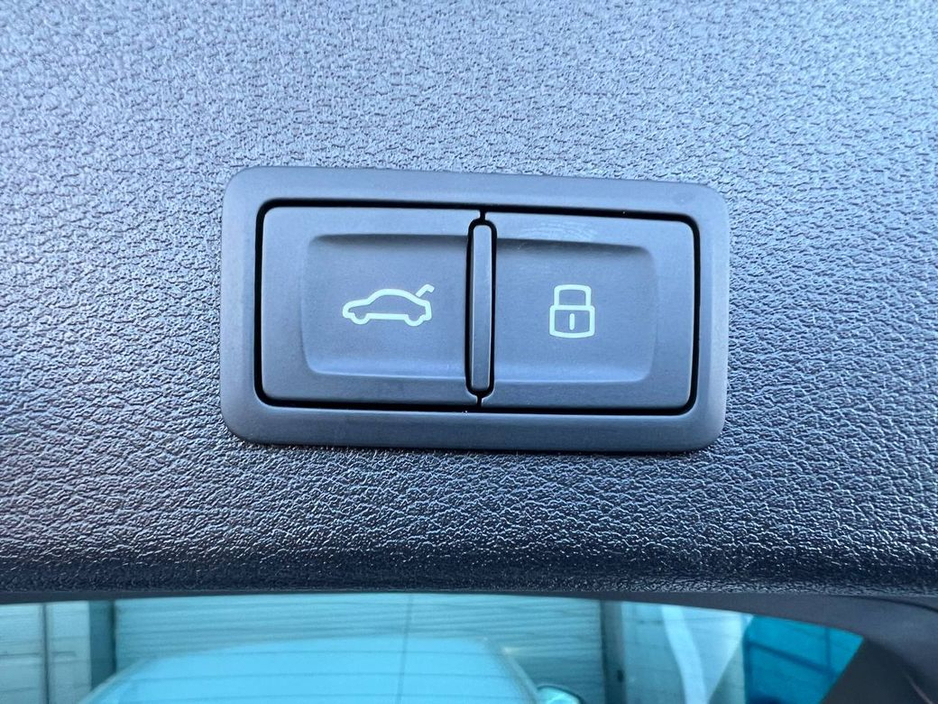 2021 Audi A4 S-LINE AVANT 2.0 TDI // 360 PARKING AID // DIGITAL CLUSTER // 4 HEATED S-LINE SPORT INTERIOR €32,900