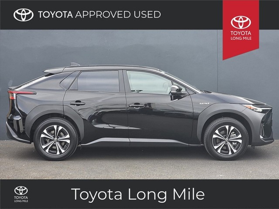 2024 Toyota bZ4X - image 3